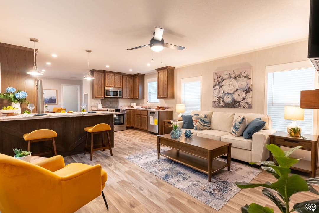 Arc1680-8012 interior home features