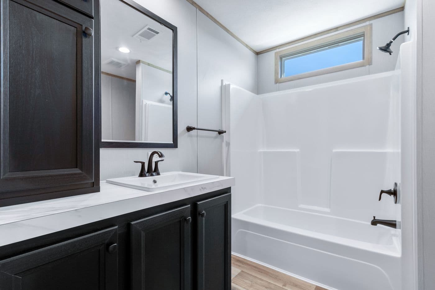 Anatolia xl bathroom home features