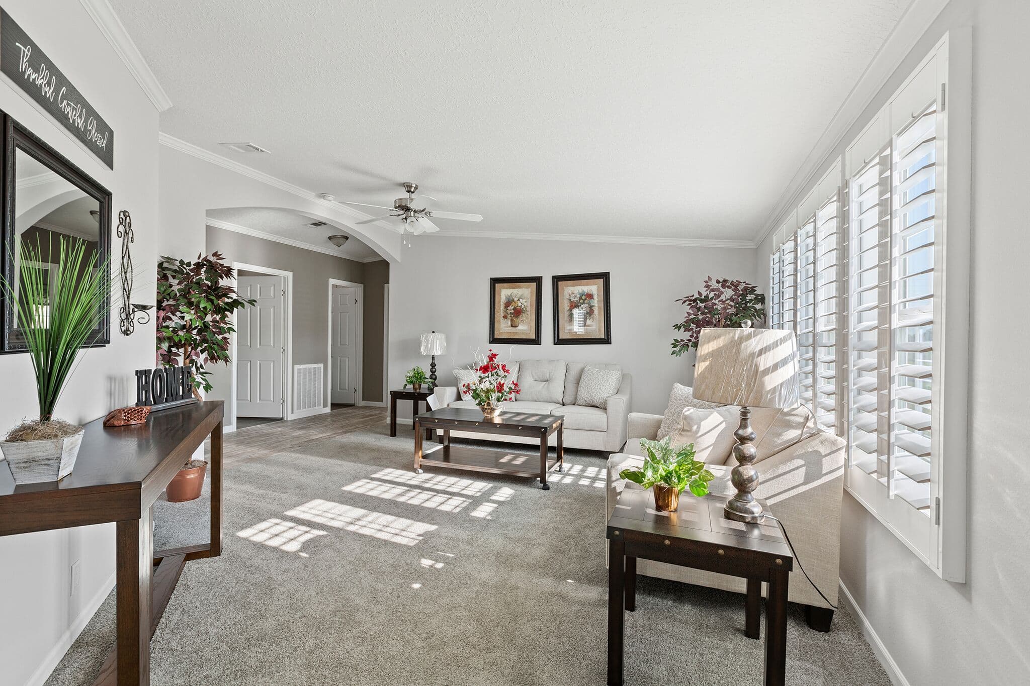 Adrian 3272 interior home features