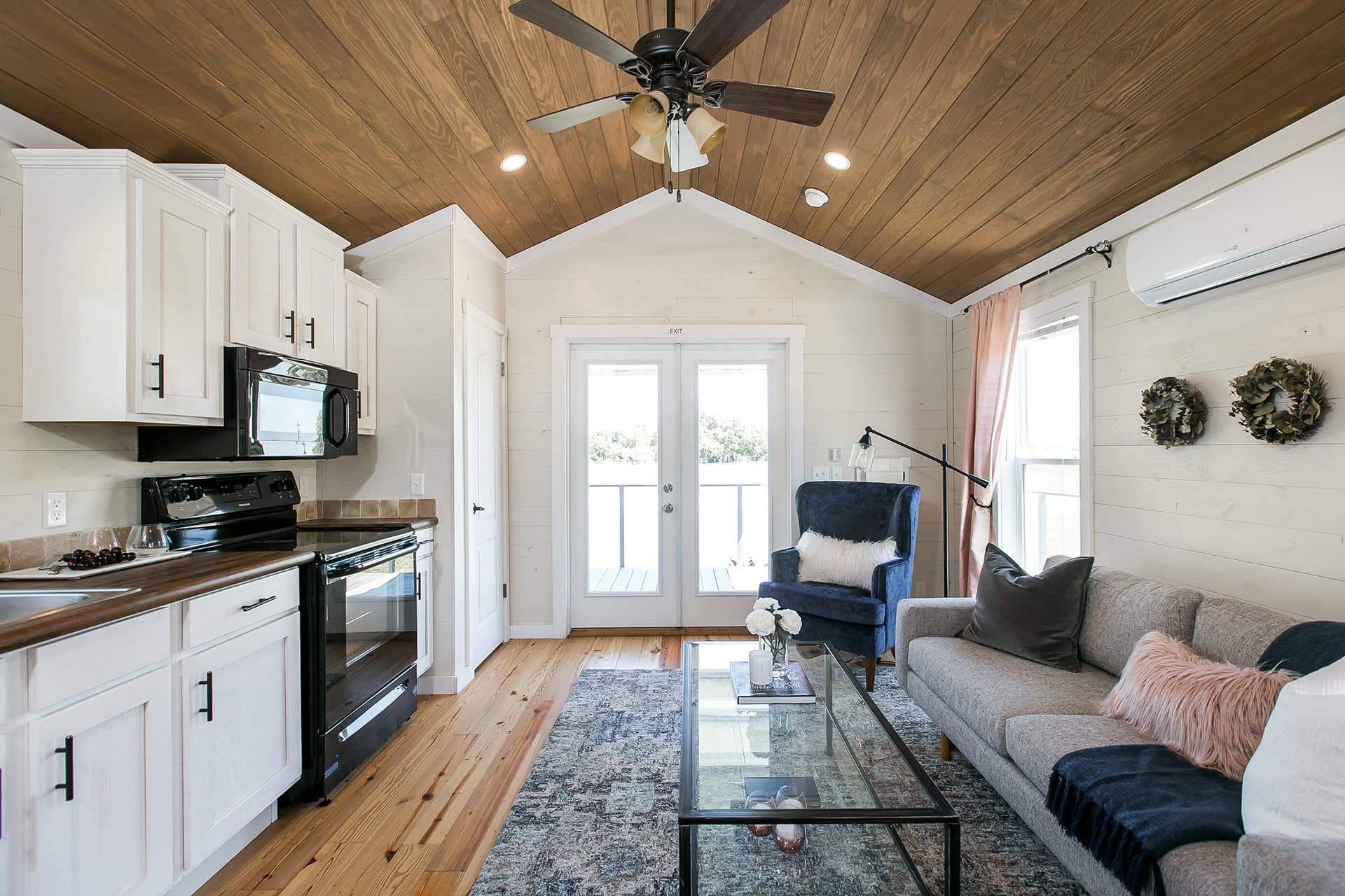 Sipsey interior home features