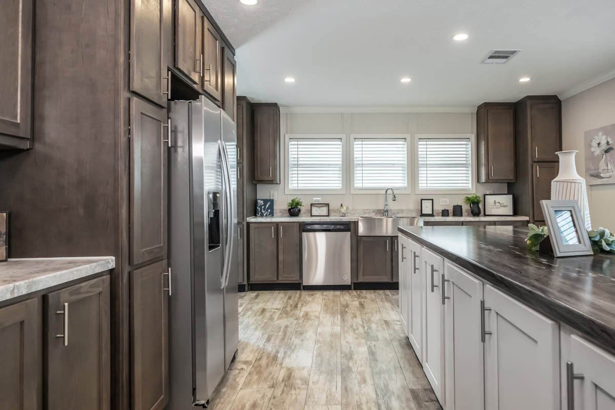 Nova kitchen home features