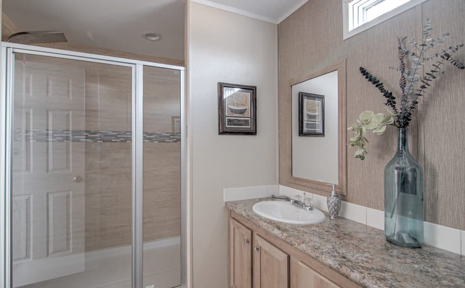 Park glen 397 bathroom home features