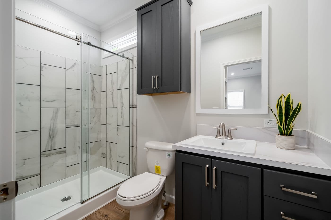 Tiffany bathroom home features