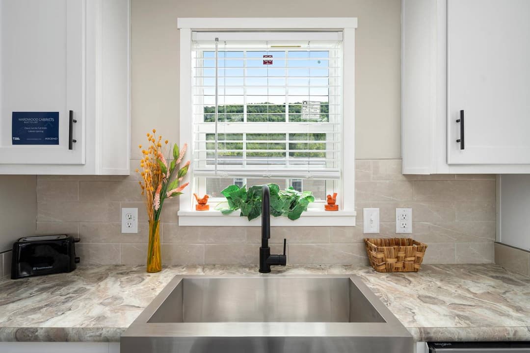 East point - elevate 52 kitchen home features