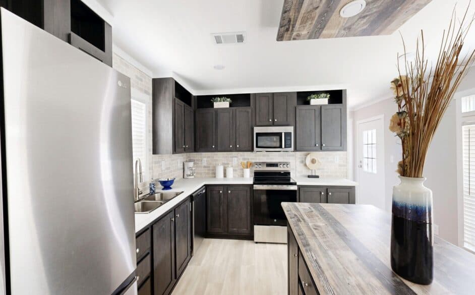 Timber ridge 358 kitchen home features