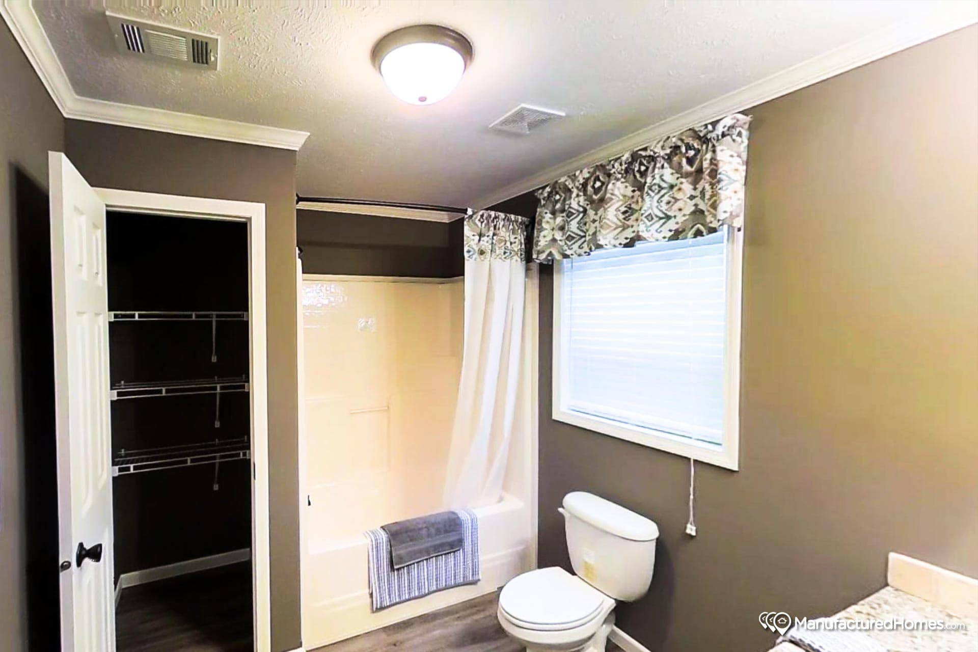 The carleton bathroom home features