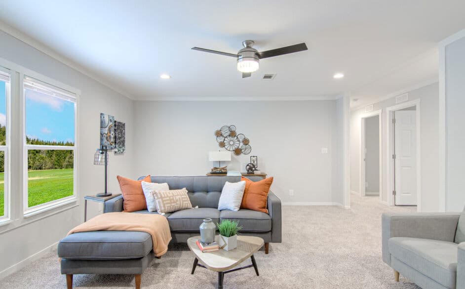 Trailblazer t76b interior home features