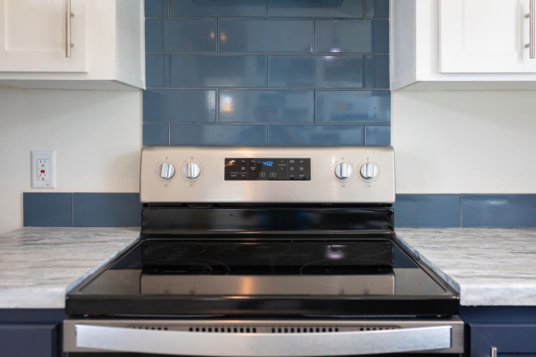 Blue ridge duplex kitchen home features