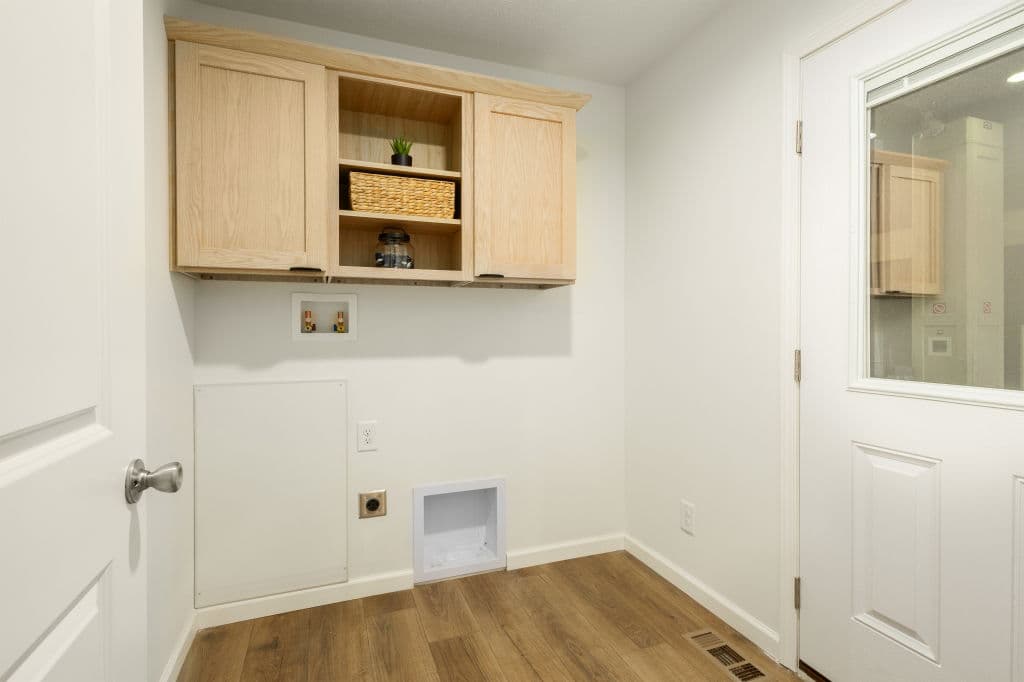 Essence 20 interior home features