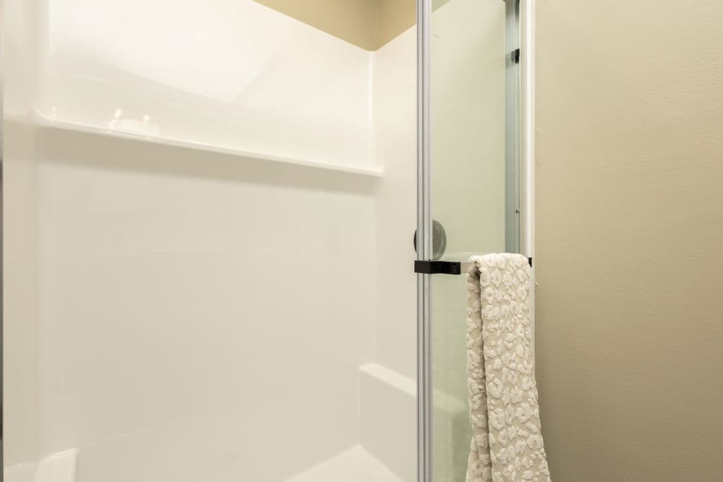 1w1048-v bathroom home features