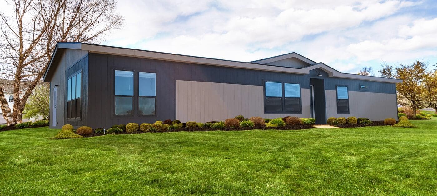 Palladium 30664d hero, elevation, and exterior home features