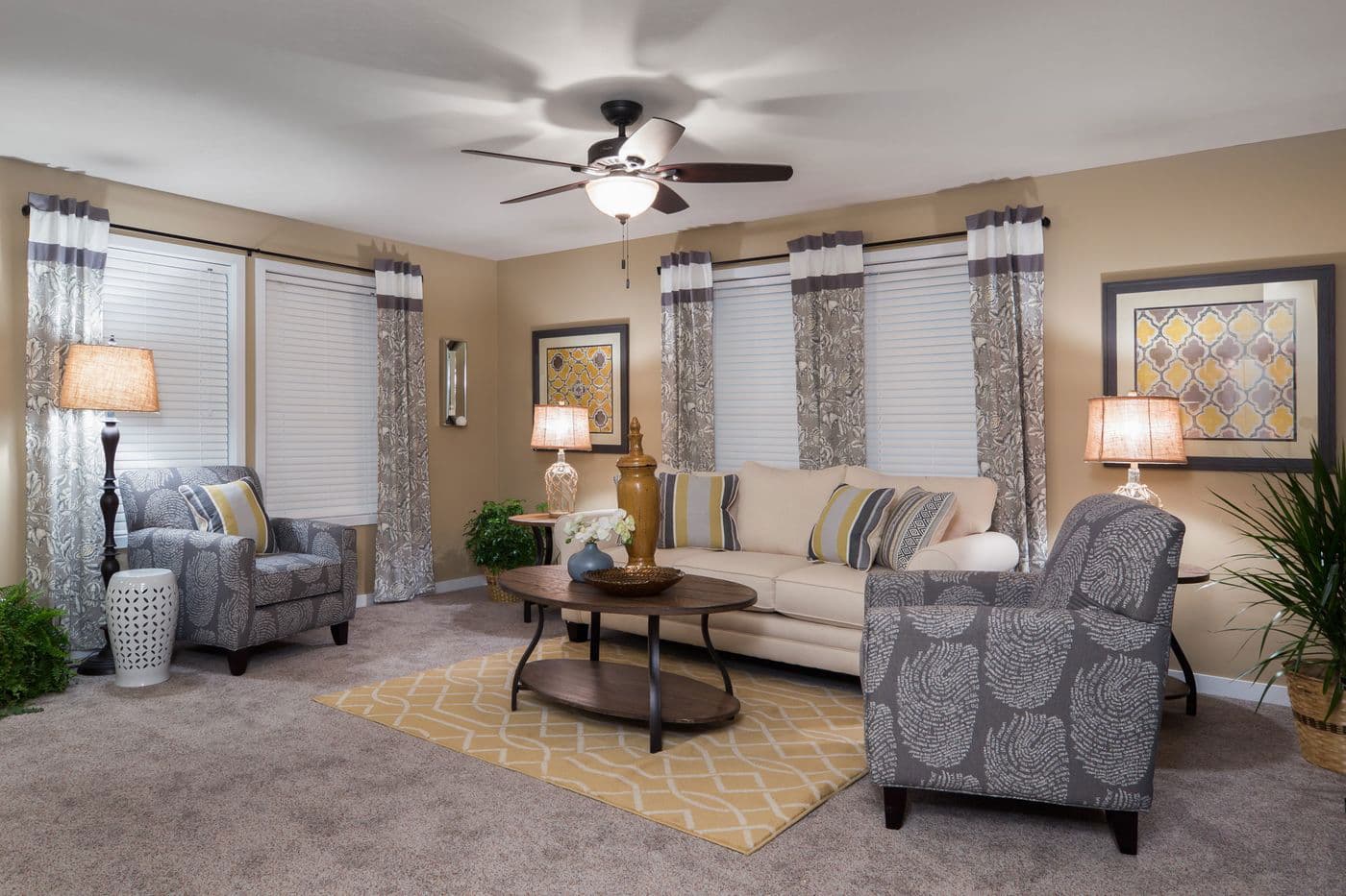 Center st interior home features