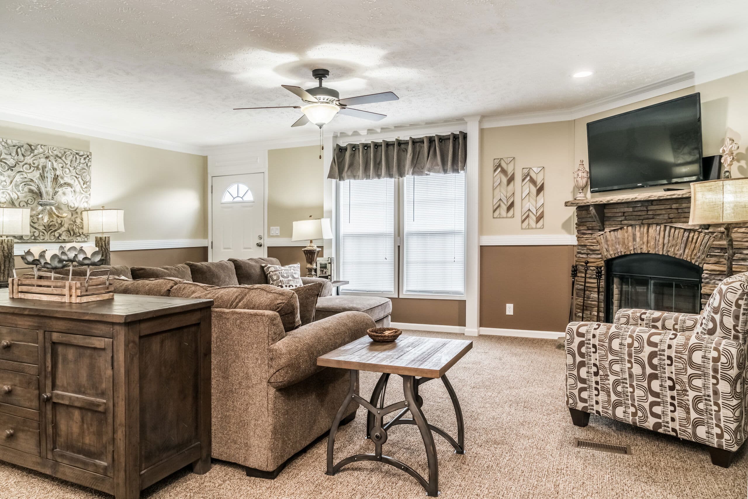 Md-32-32 interior home features