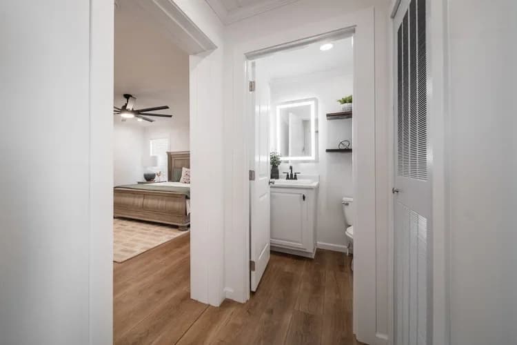 Sky harbor 2.0 interior home features