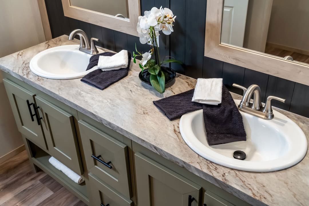 Rainier bathroom home features