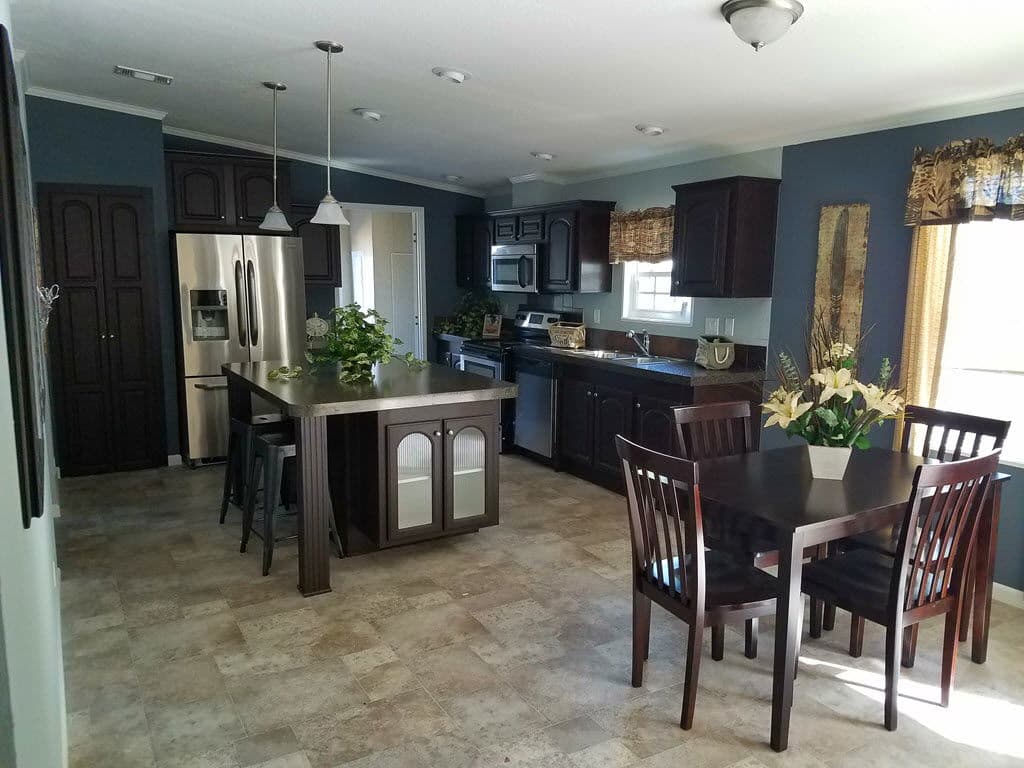 Eli 2856 kitchen home features