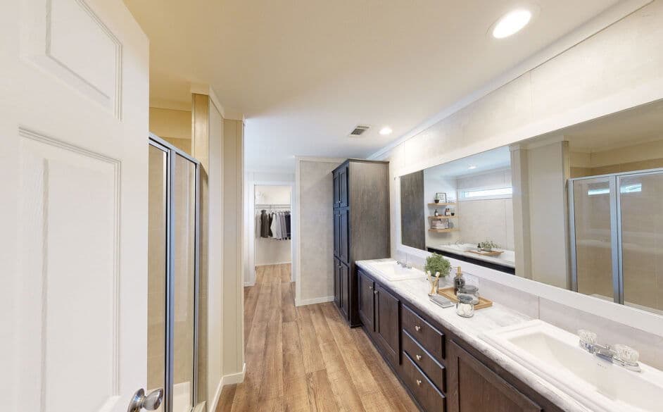 Stargazer ranch t60p bathroom home features