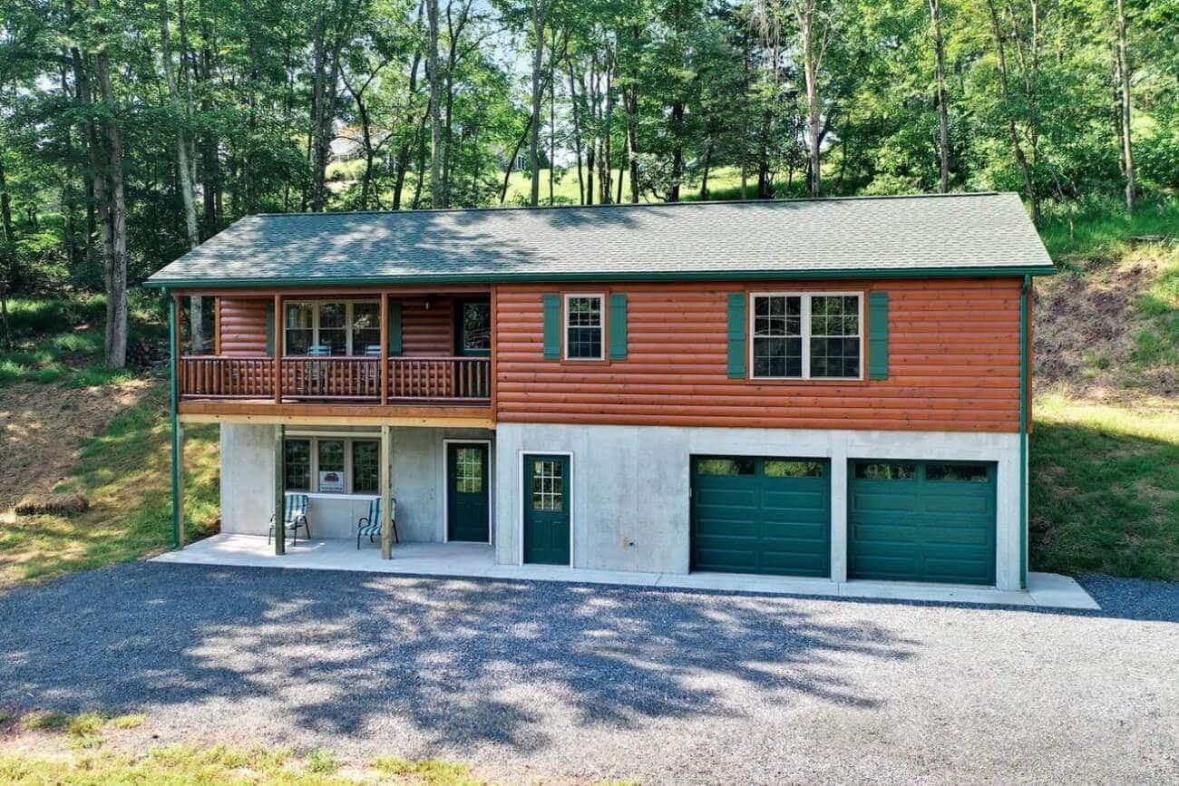 Frontier 2240 exterior home features