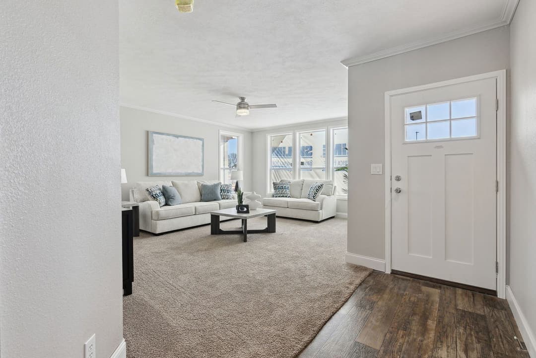 Grand canyon interior home features