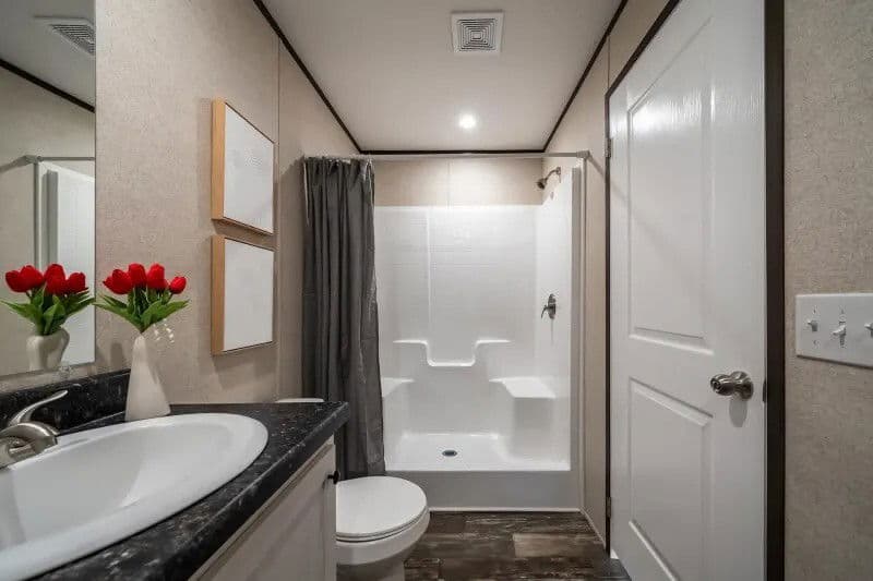 Ridge bathroom home features