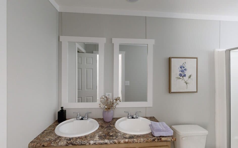 Sierra 266 bathroom home features