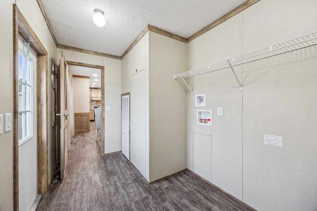 Md-26-32 interior home features