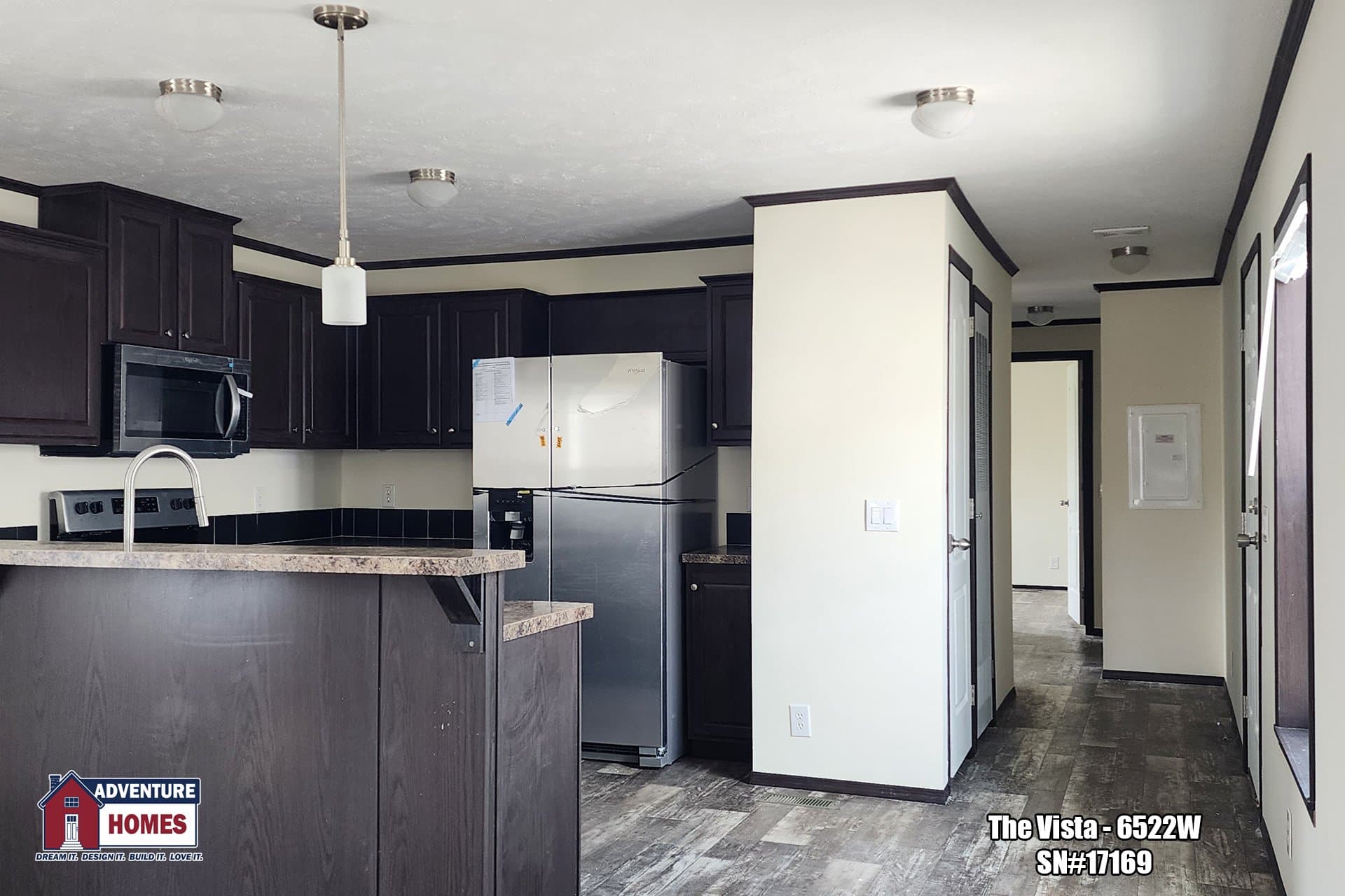 Vista | 6522w kitchen home features