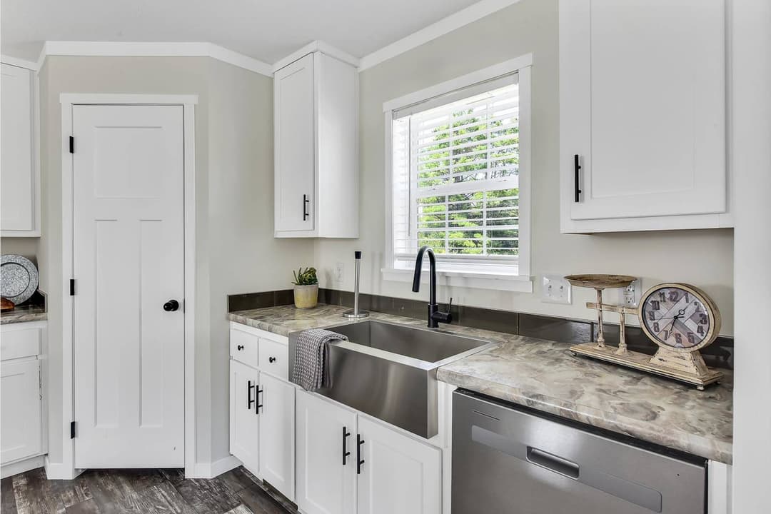 Elevate 56f kitchen home features