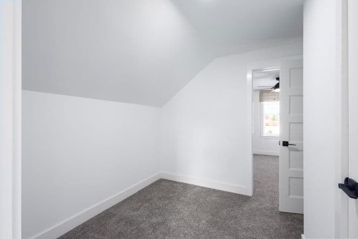 Meadowbrook 32361a interior home features