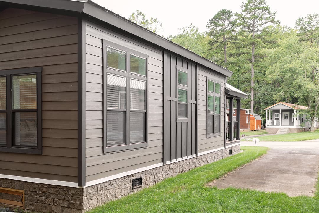 Cahaba exterior home features
