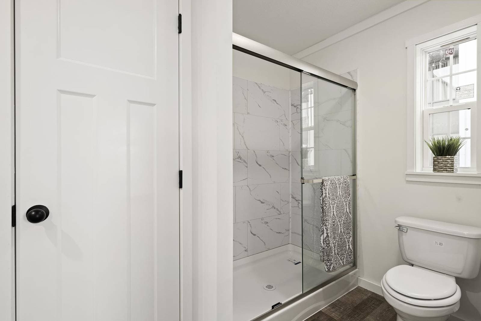 Aspire bathroom home features