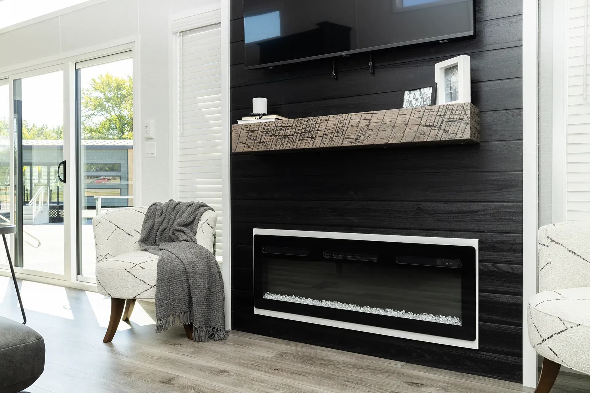 Island 6430p interior home features