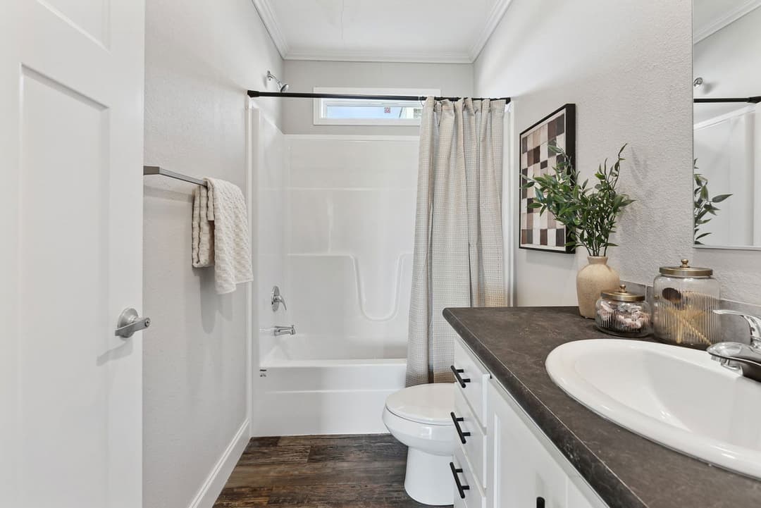 Grand canyon bathroom home features