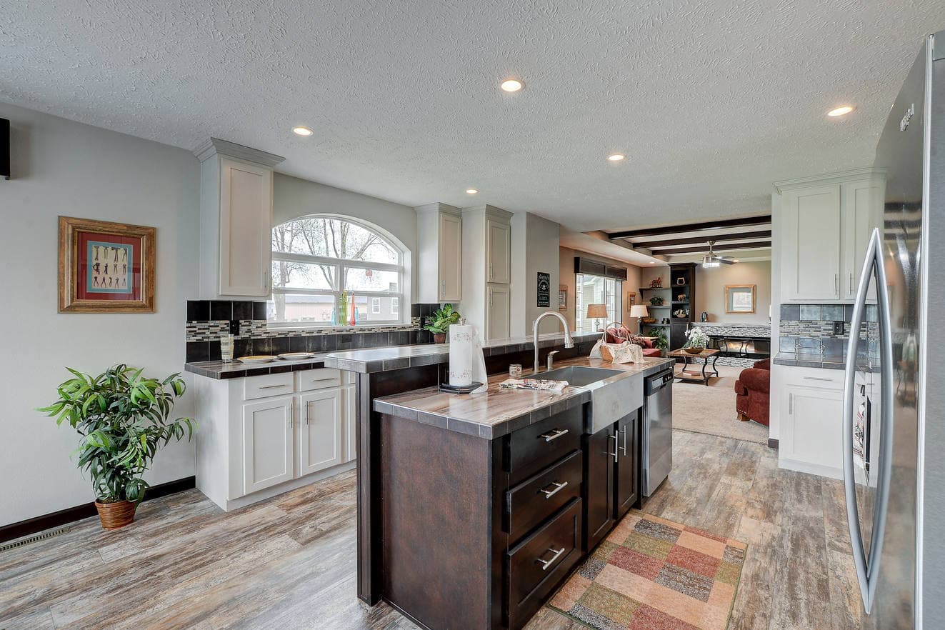 The freedom modular 185011m kitchen and hero home features