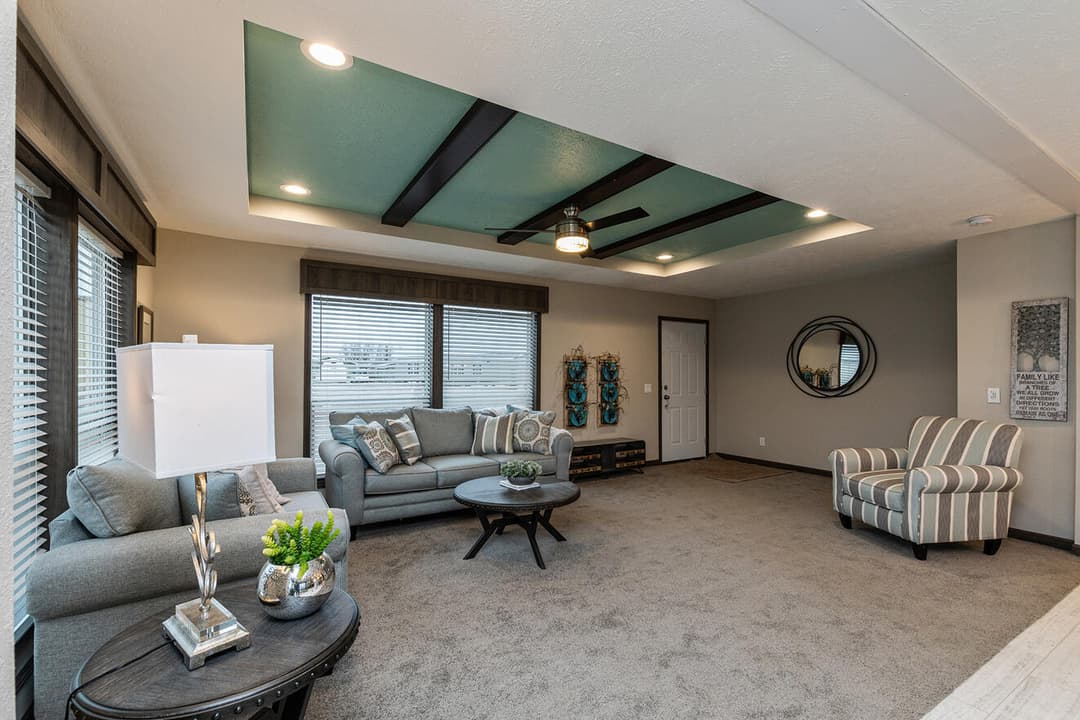 The lincoln 185010 interior home features