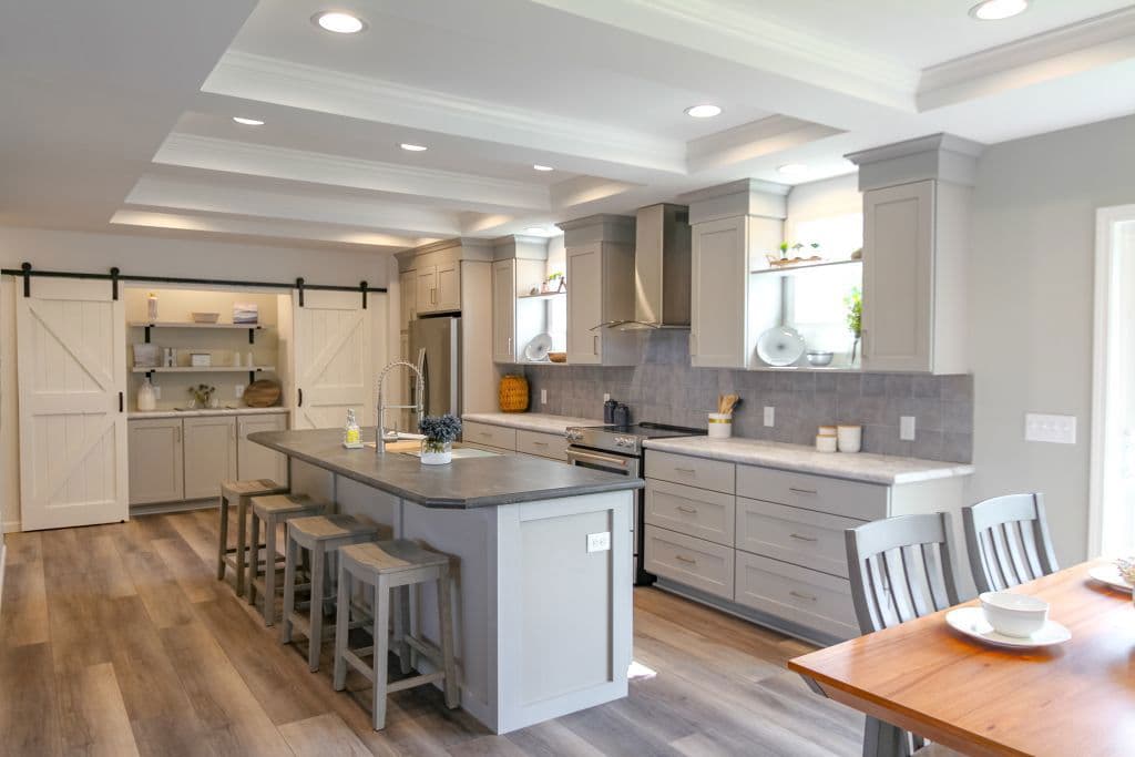 Le fantastique ranch 3p2602-r kitchen home features