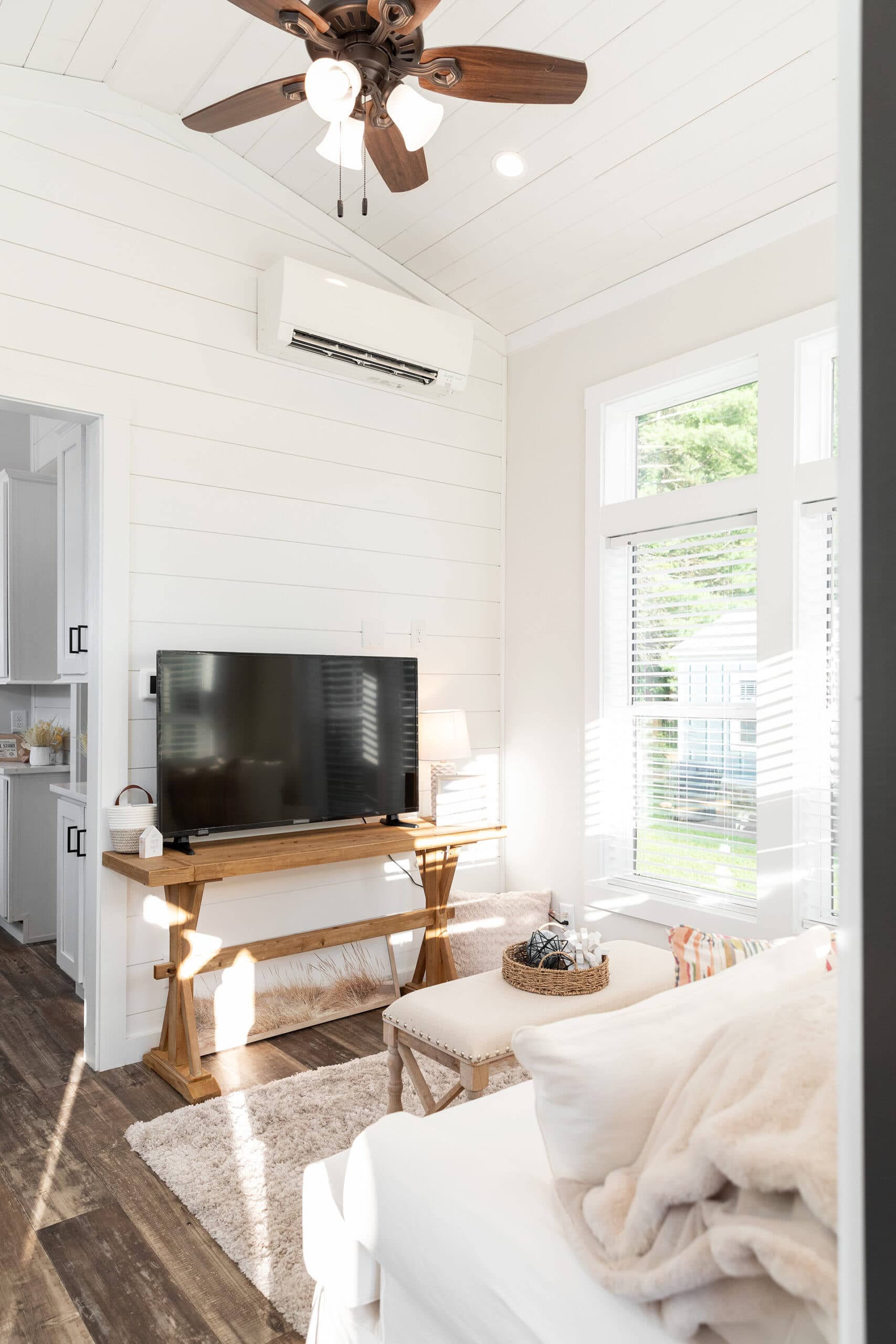 Cahaba interior home features