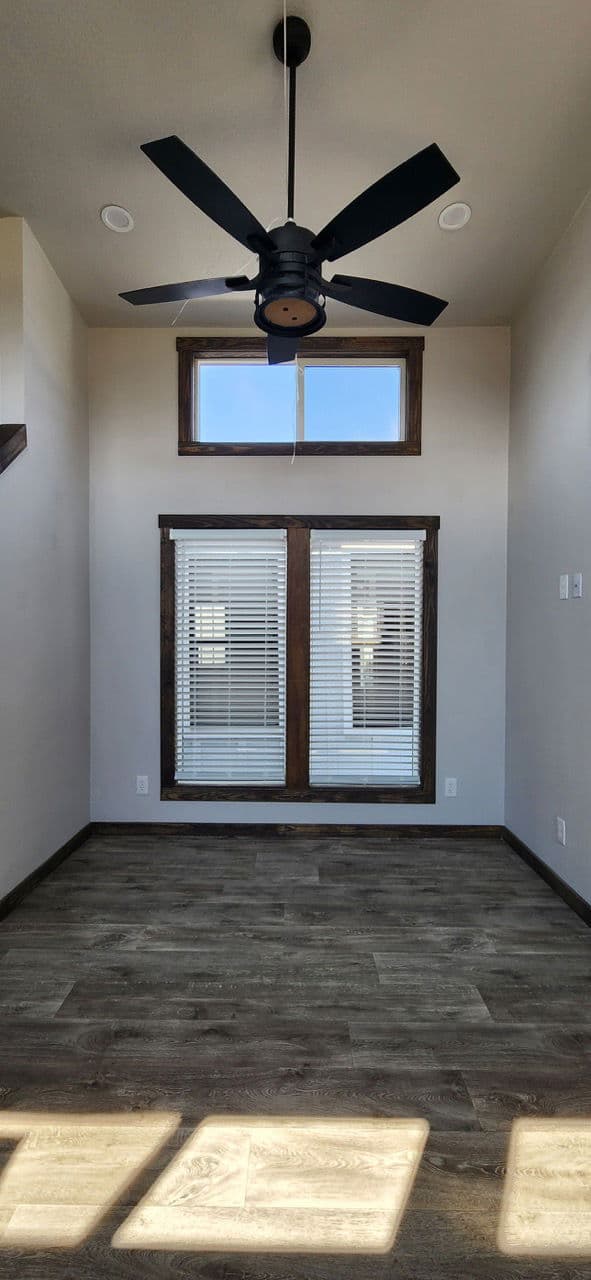 Cardinal interior home features