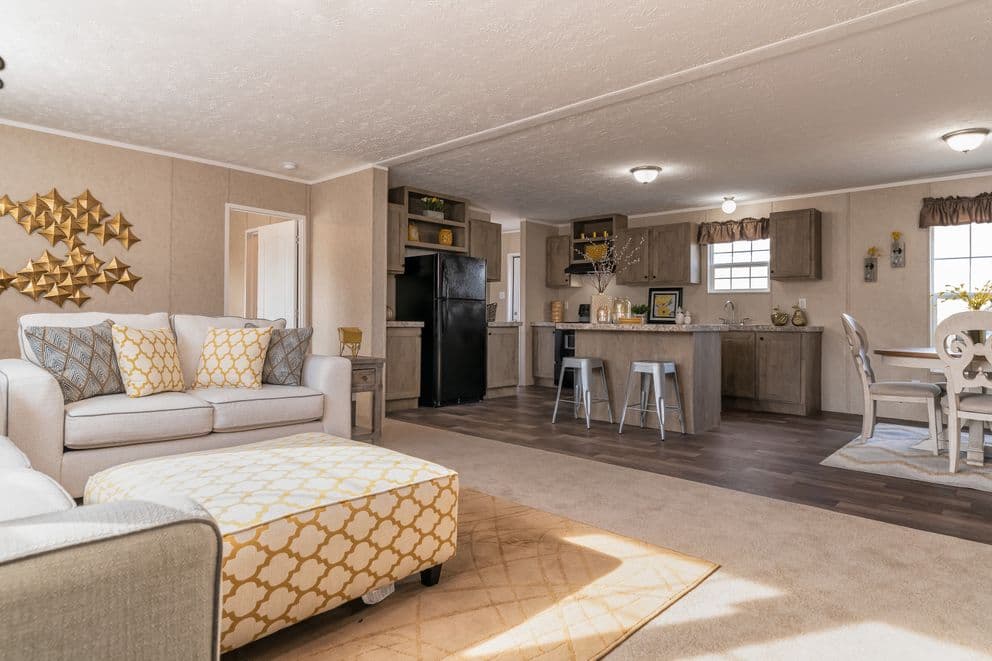 The eagle 52 interior home features