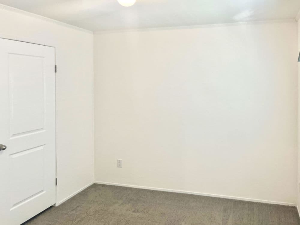 Lowery interior home features