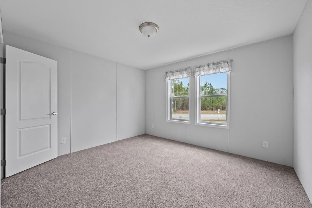 Venice w/study bedroom home features