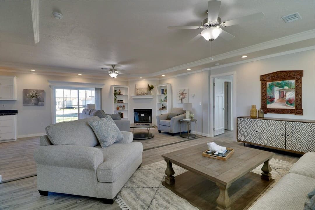 Solitaire 28784a interior home features