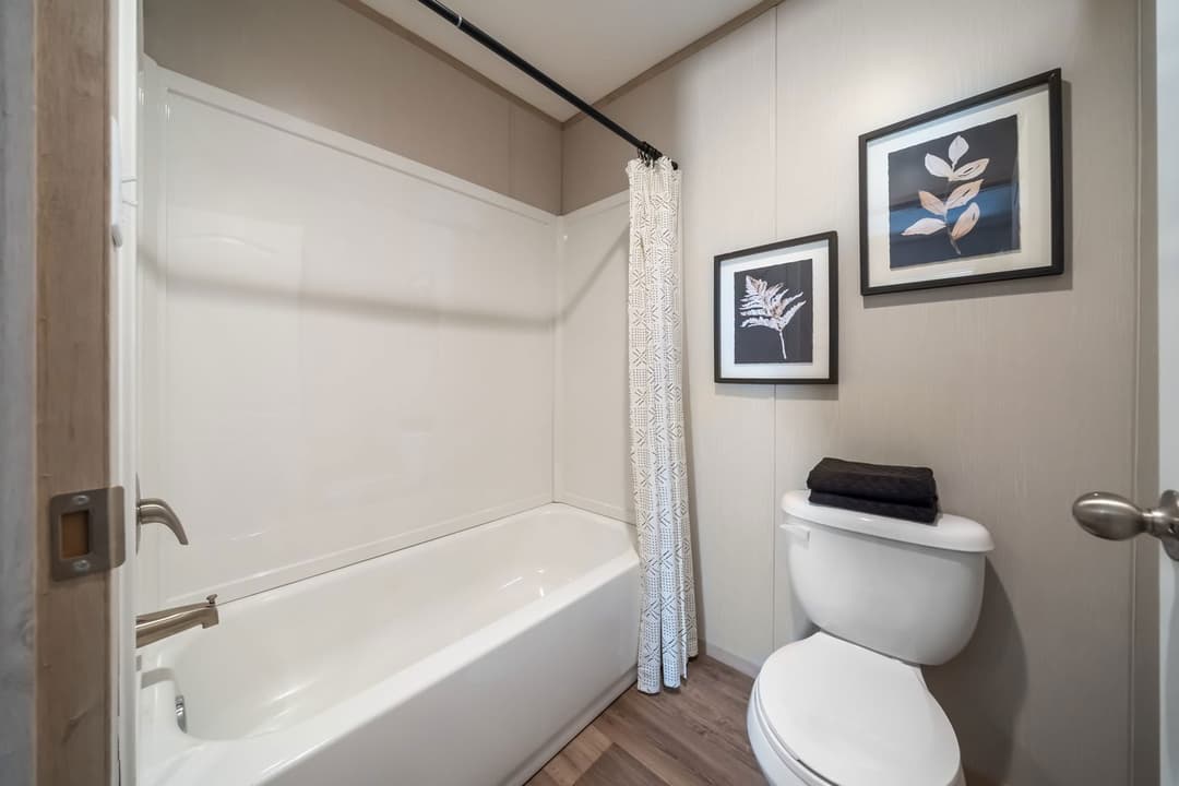 Rainier bathroom home features