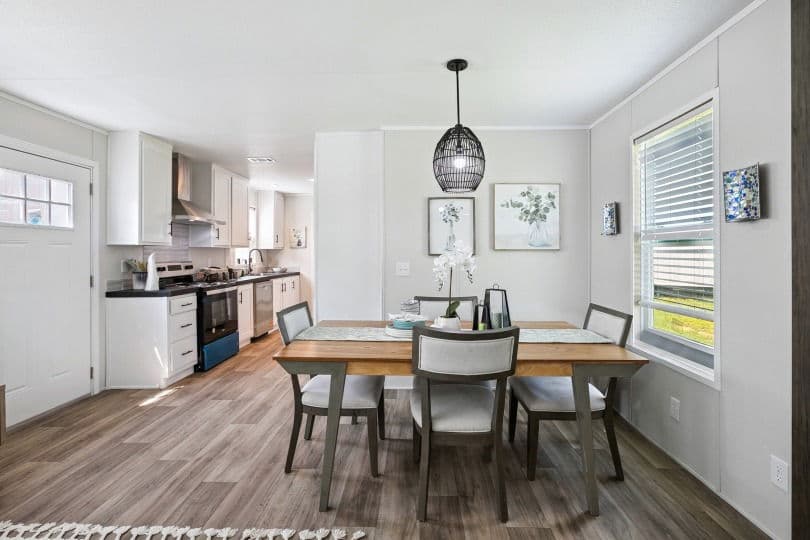 Valor 16763n interior home features