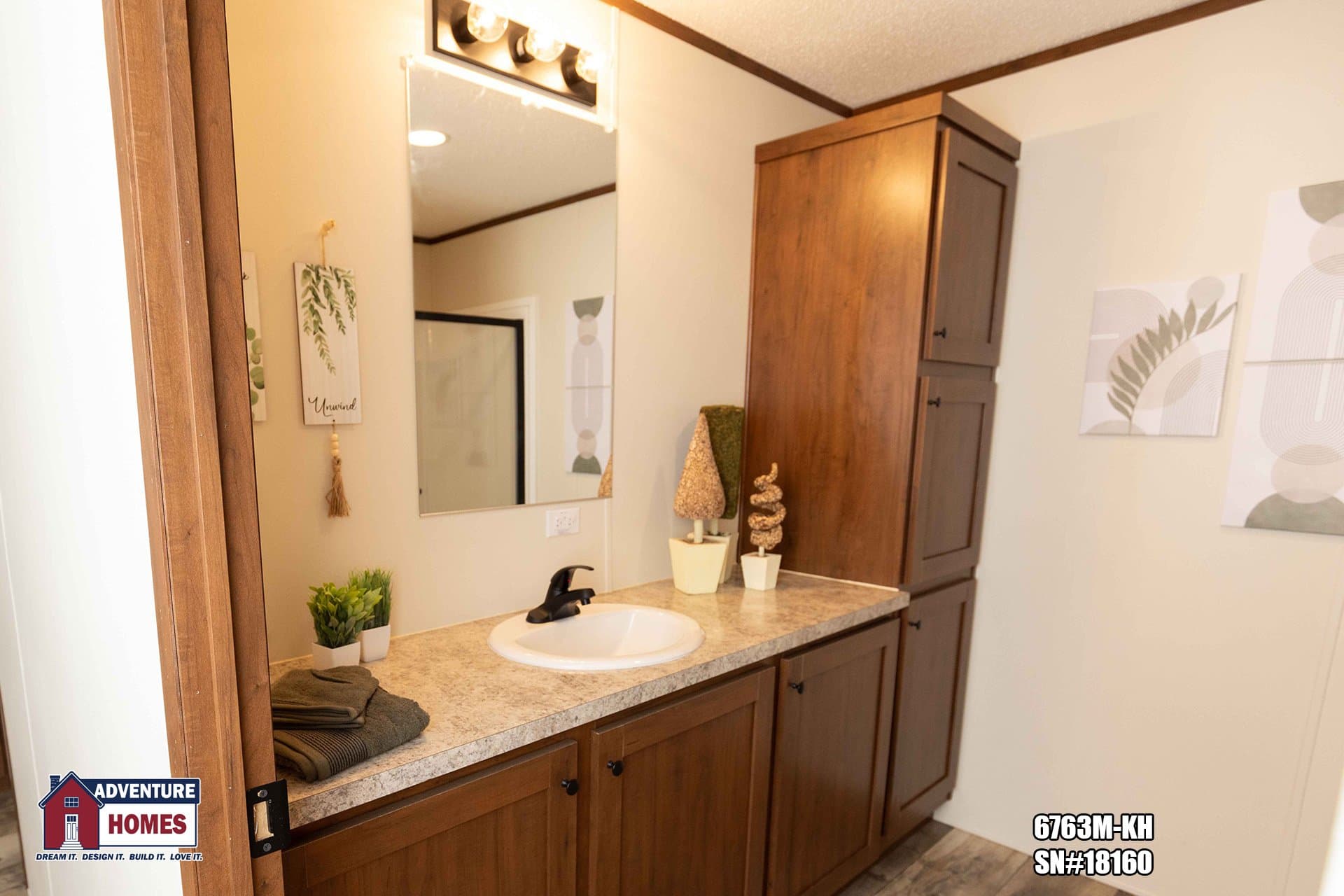 6763m-kh bathroom home features