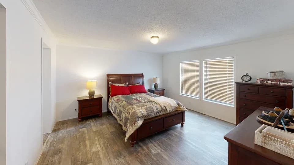 Buckhannon | 0603cbk bedroom home features