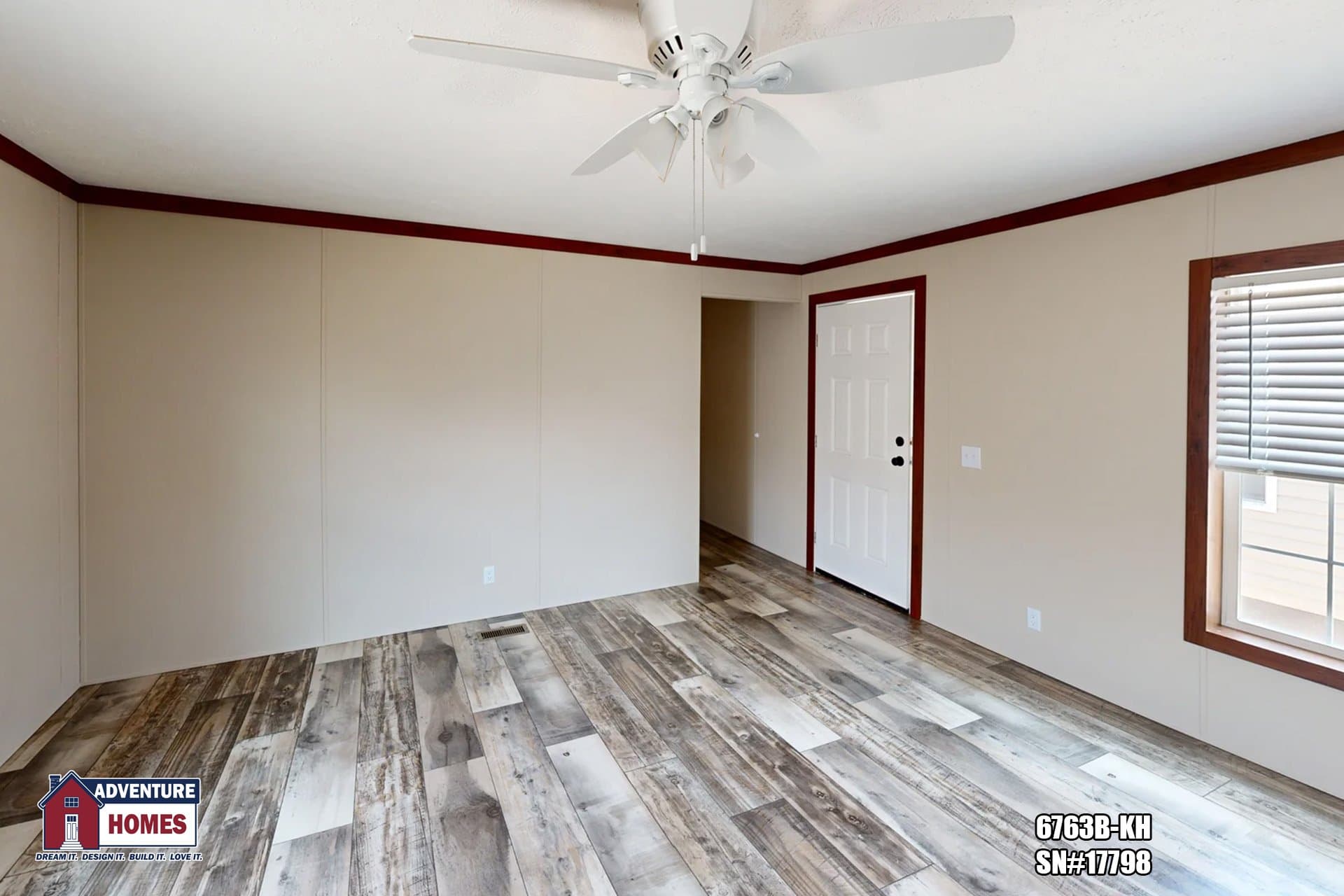 6763b-kh interior home features