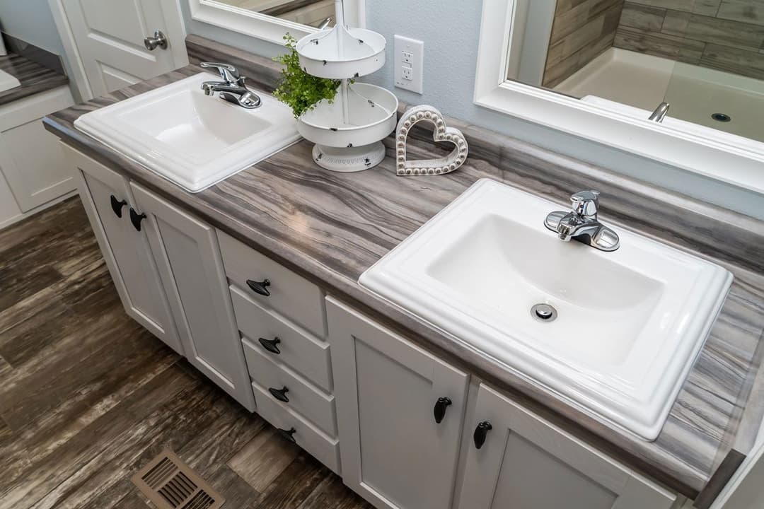 Byler bathroom home features