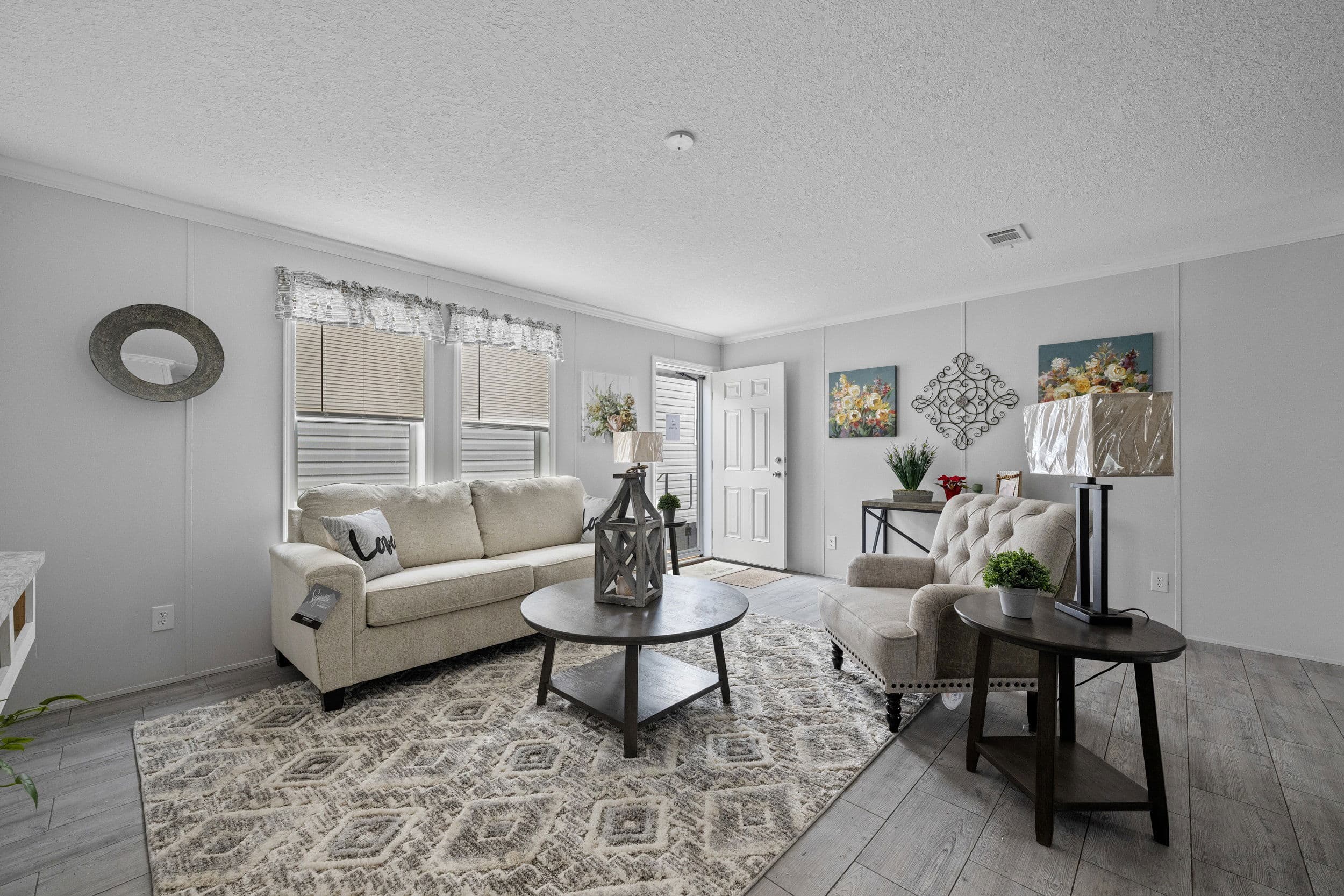 Venice w/study interior home features