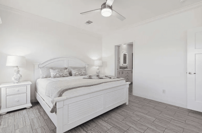 Mullett bedroom home features